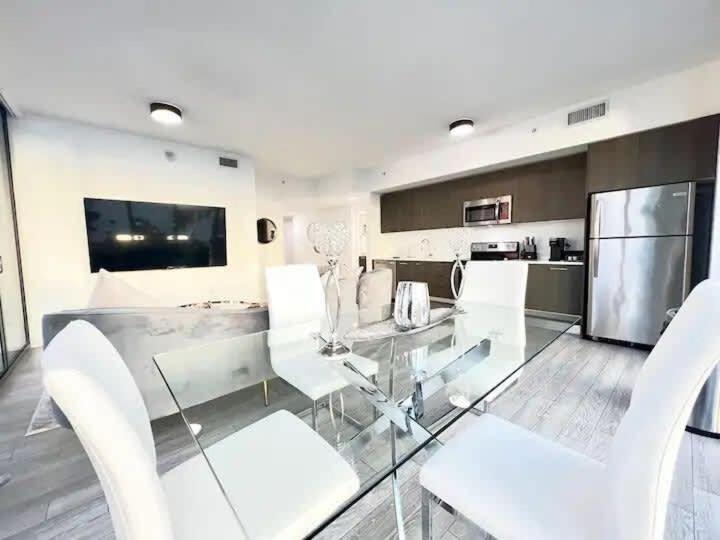 2Br, 2 Baths Lux Downtown Apt Heart Of Austin With Amazing Views, Pool, & Gym Eksteriør bilde