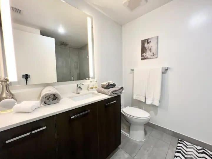 2Br, 2 Baths Lux Downtown Apt Heart Of Austin With Amazing Views, Pool, & Gym Eksteriør bilde